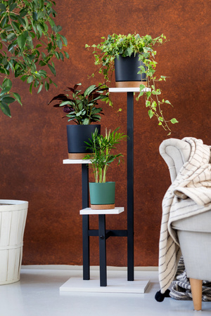 Kwietnik PEAK stojący metalowy stojak na kwiaty rośliny regał 83,5cm, biały