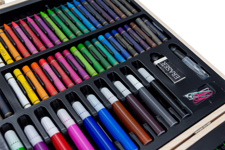 Painting set wooden case 180 el.