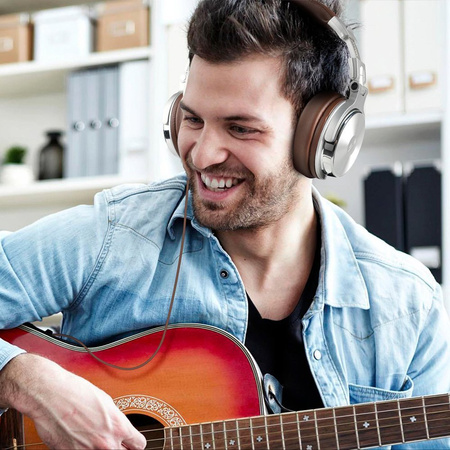 Professional studio headphones with microphone OneOdio Pro-30