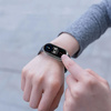 Etui 2w1 ze szkłem hartowanym do Xiaomi Mi Band 8, czarne - ochronne z podstawką, dostęp do portów i przycisków