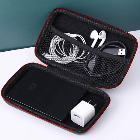 Carbon Universal Hard Case for Headphones (Black)