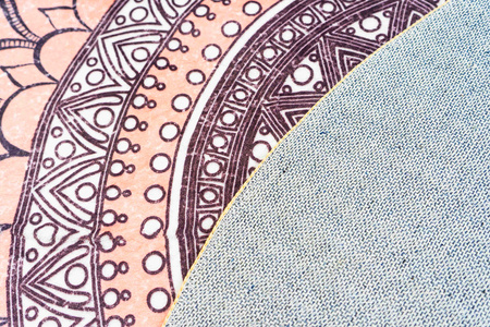 NOVO Strado round rug modern beige torte pattern for living room Aztec 100x100 cm