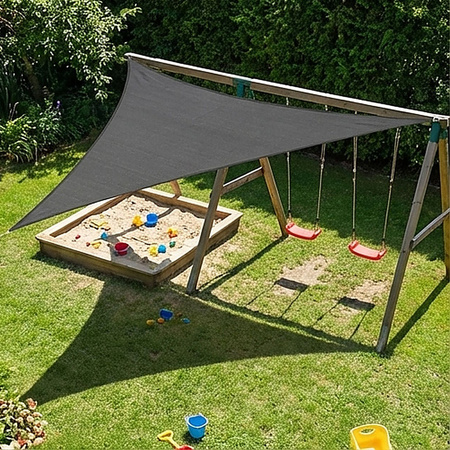 Tieniaca plachta sivá trojuholníková 3,6 m ochrana UV vodeodolná + lano