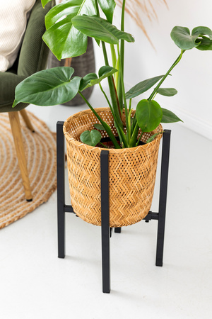 Kwietnik stojący REGULOWANY metalowy stojak na kwiaty rośliny stelaż PILLAR, czarny